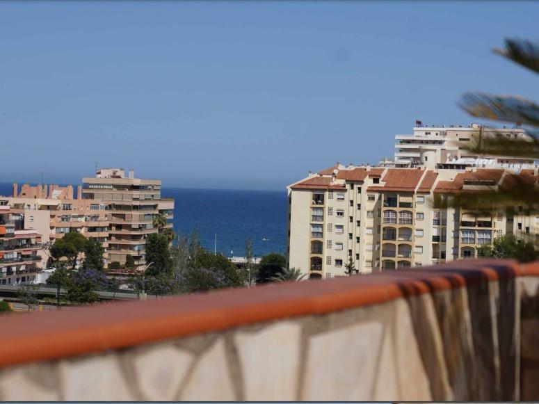 Sea View Penthouse Apartment Фуeнхирола Екстериор снимка