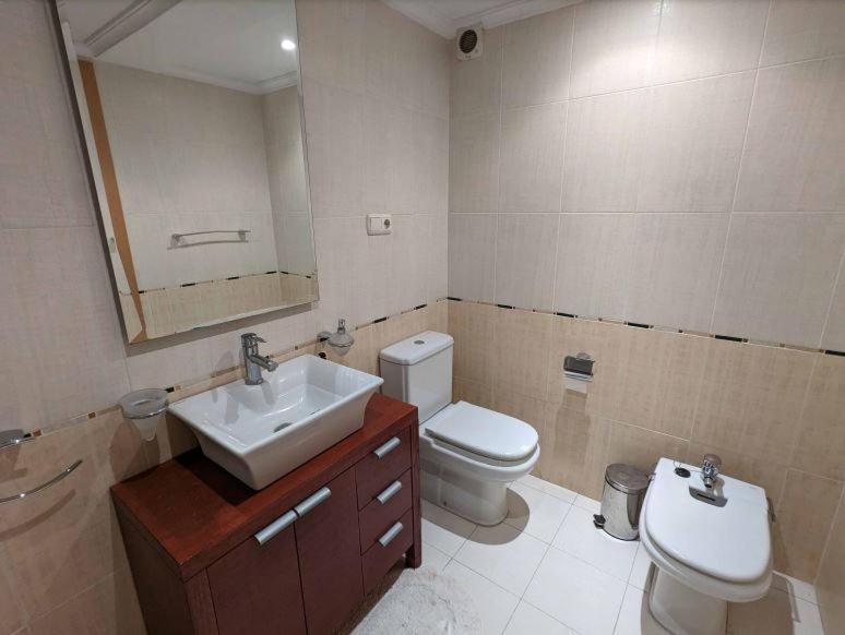 Sea View Penthouse Apartment Фуeнхирола Екстериор снимка