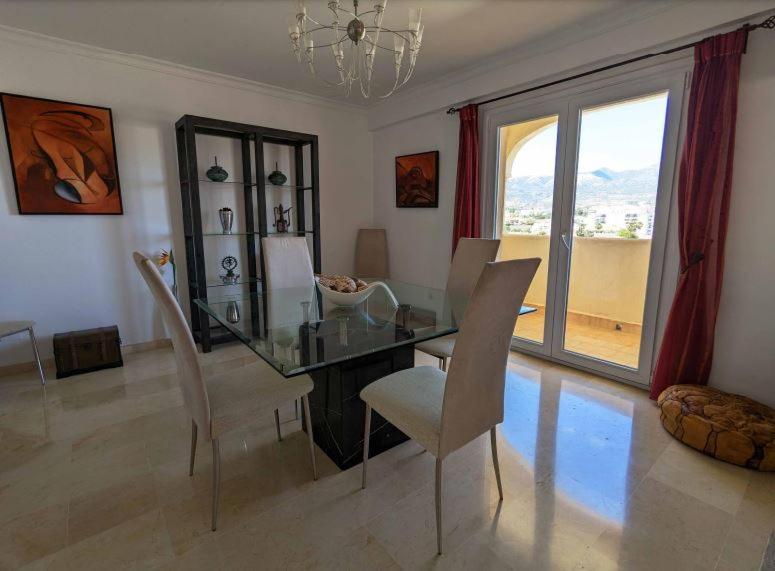 Sea View Penthouse Apartment Фуeнхирола Екстериор снимка